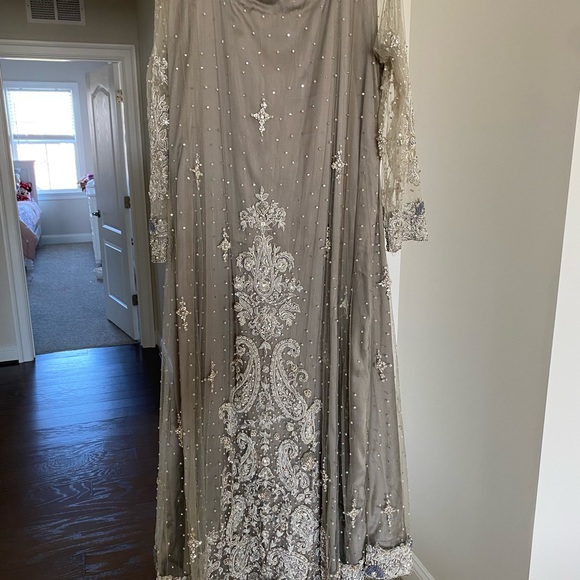 Desi outfit - Picture 7 of 8